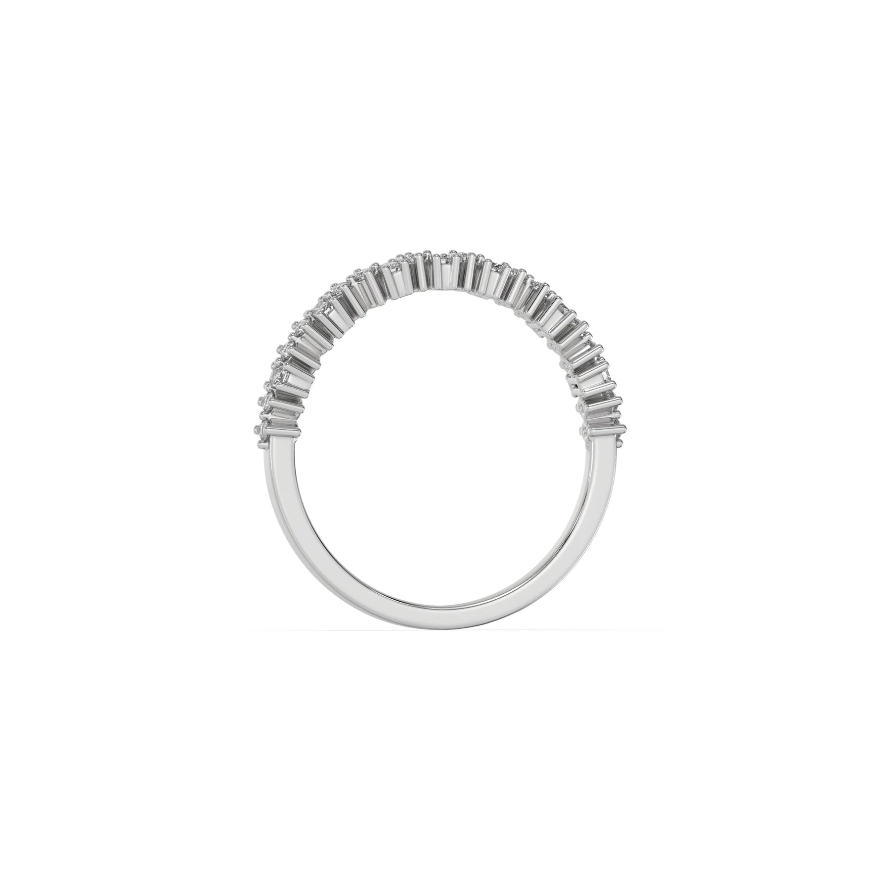 This white gold ring displayed on through finger view is made with brilliant round diamond and baguette diamond set in prong setting