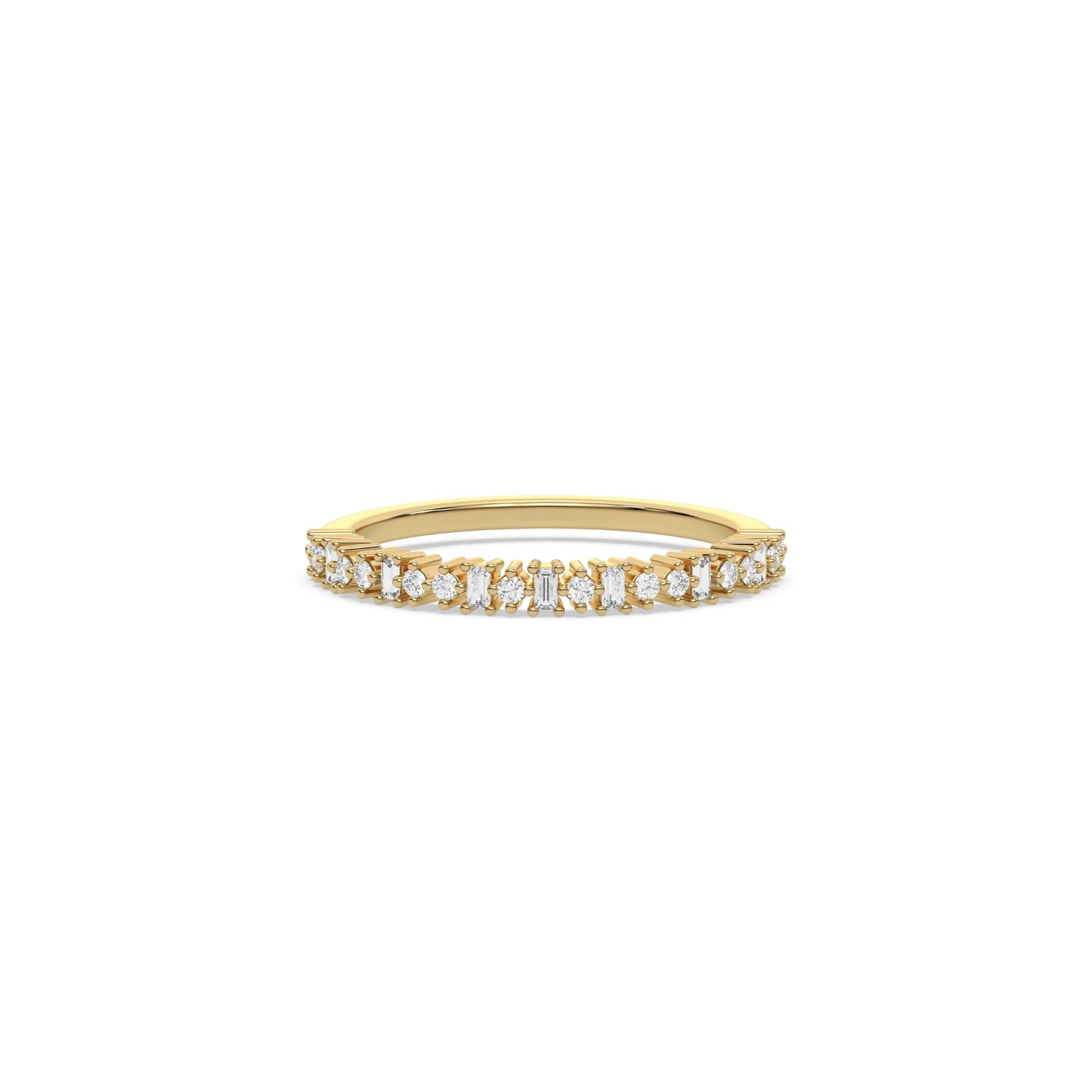 This yellow gold ring displayed on front view is made with brilliant round diamond and baguette diamond set in prong setting