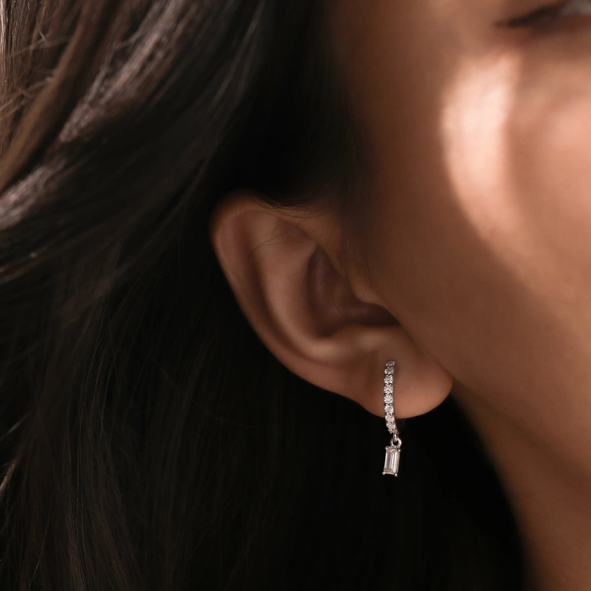 Round Diamond Drop Earring 