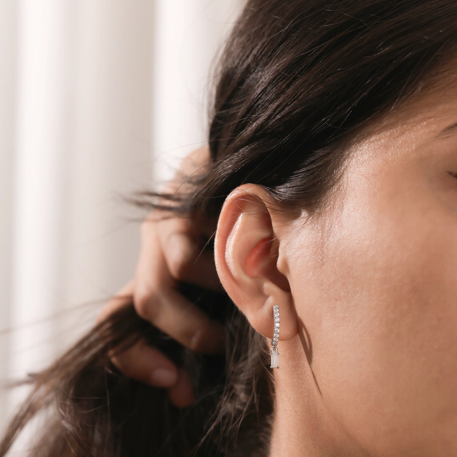 Baguette Diamond Solitaire Drop Earring 