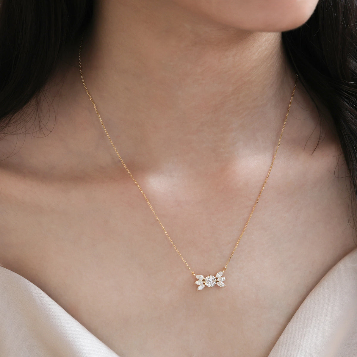 Marquise And Round Diamond Necklace 