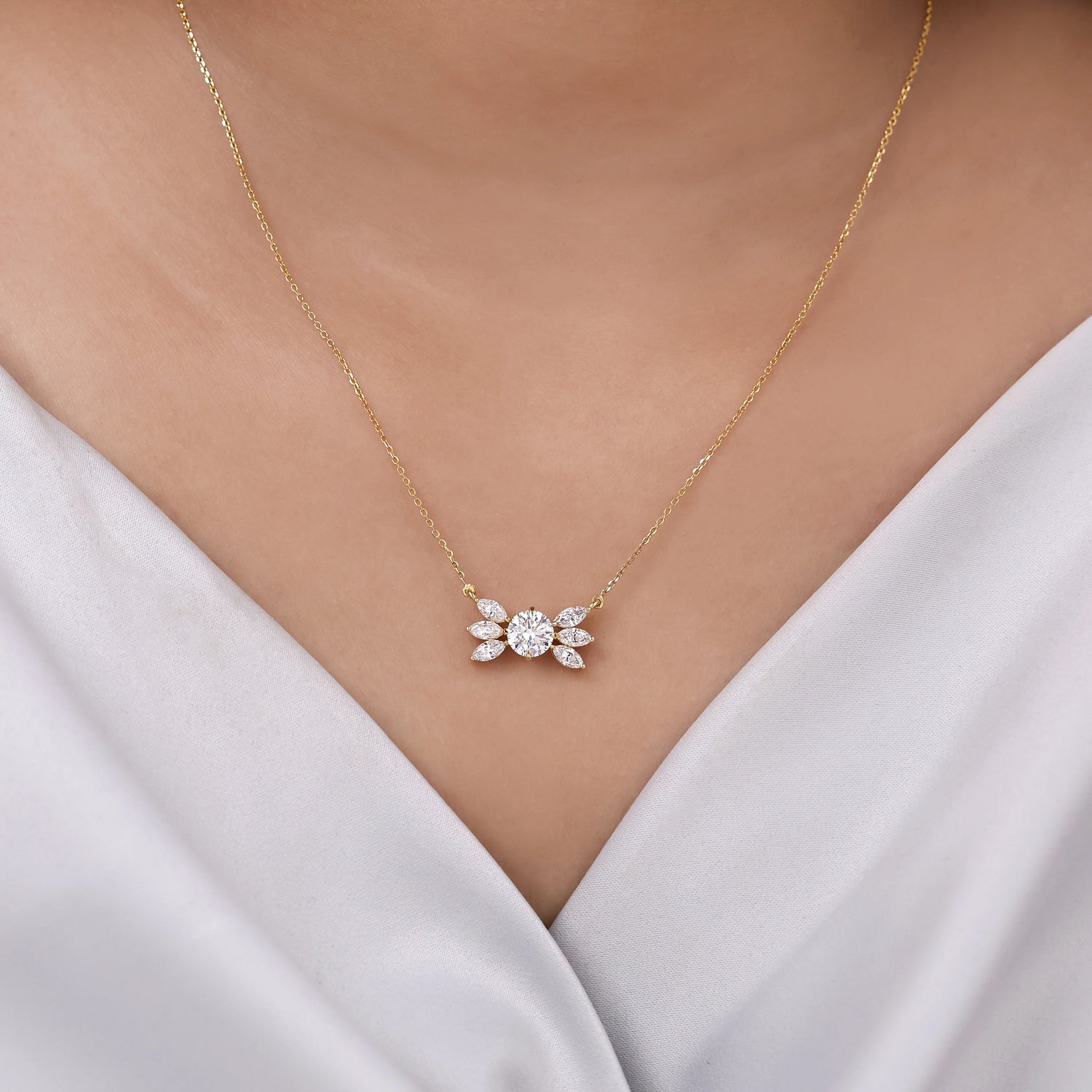 1.90 CT Natural Floral Diamond Necklace
