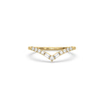 This yellow gold ring displayed on front view is made with round brilliant-cut diamonds and baguette set in a prong setting