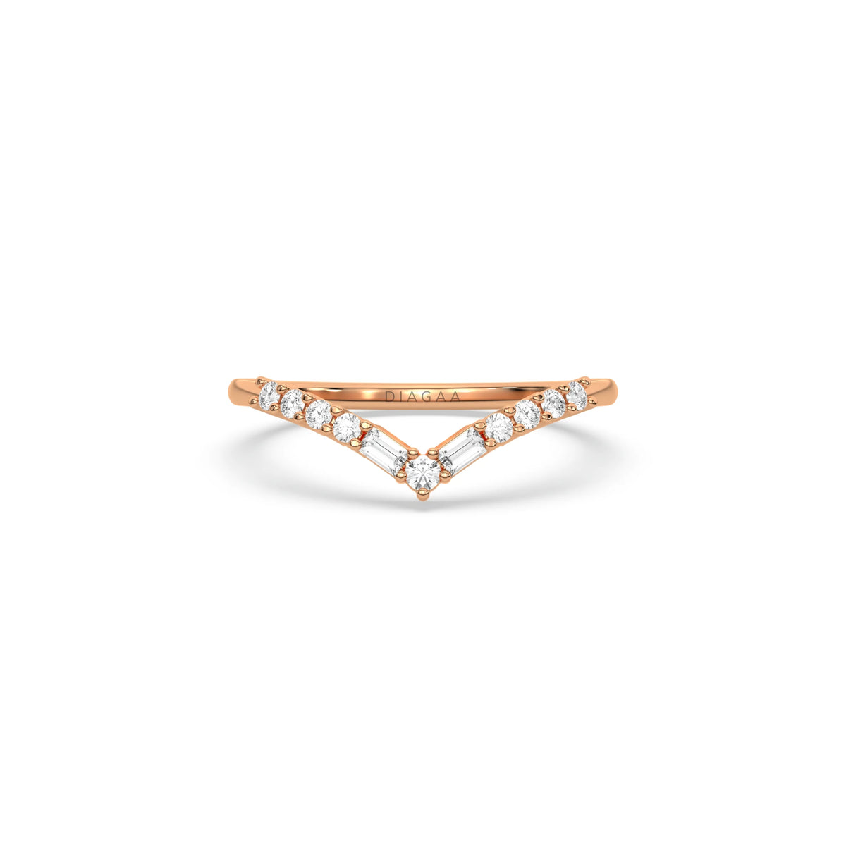 This rose gold ring displayed on front view is made with round brilliant-cut diamonds and baguette set in a prong setting