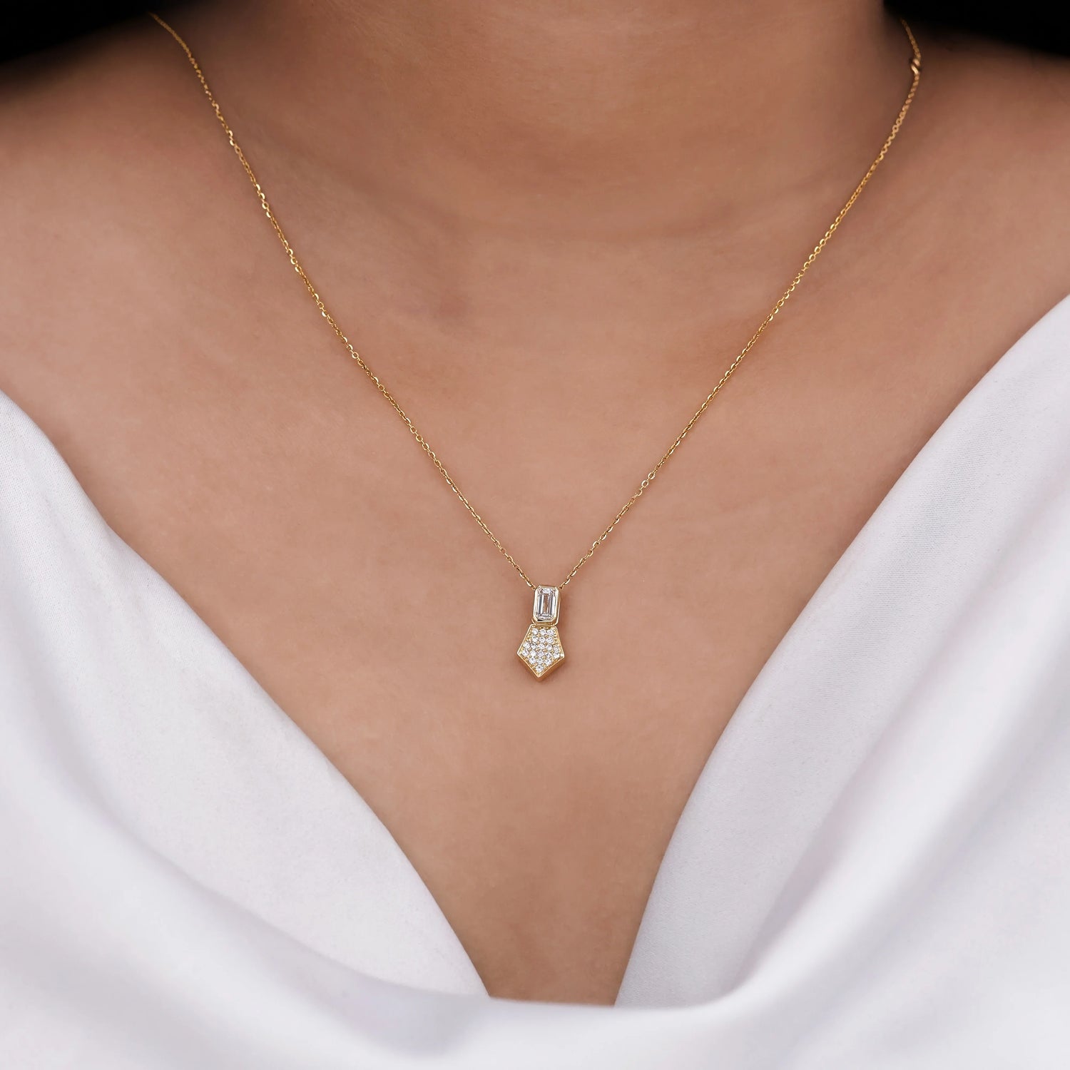 0.43 CT Natural Diamond Emerald Diamond Necklace