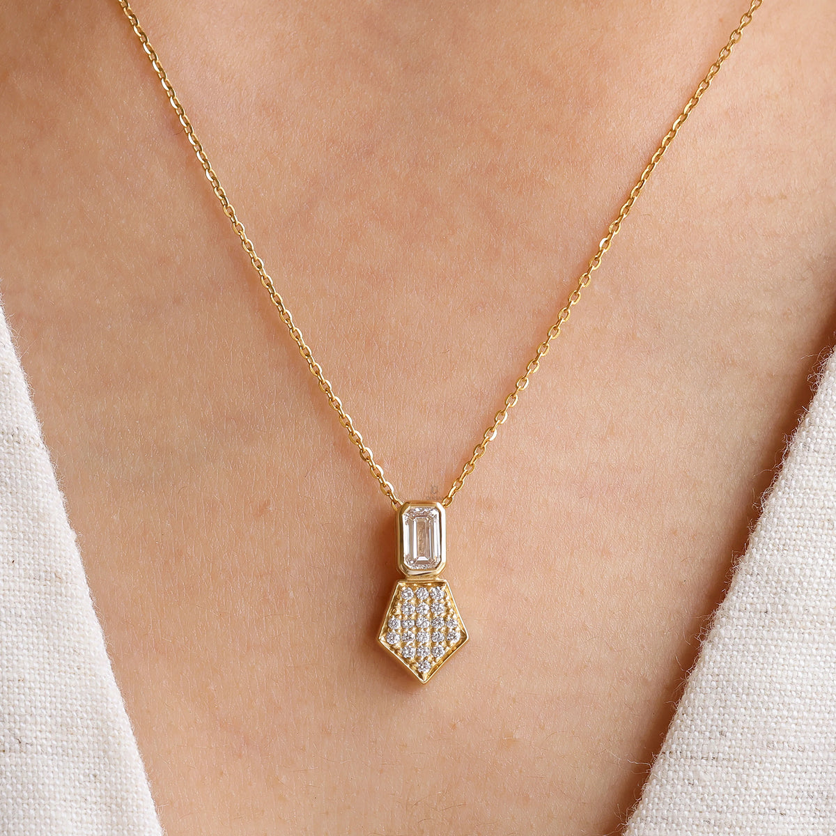 0.43 CT Emerald and Round Cut Lab Grown Diamond Necklace