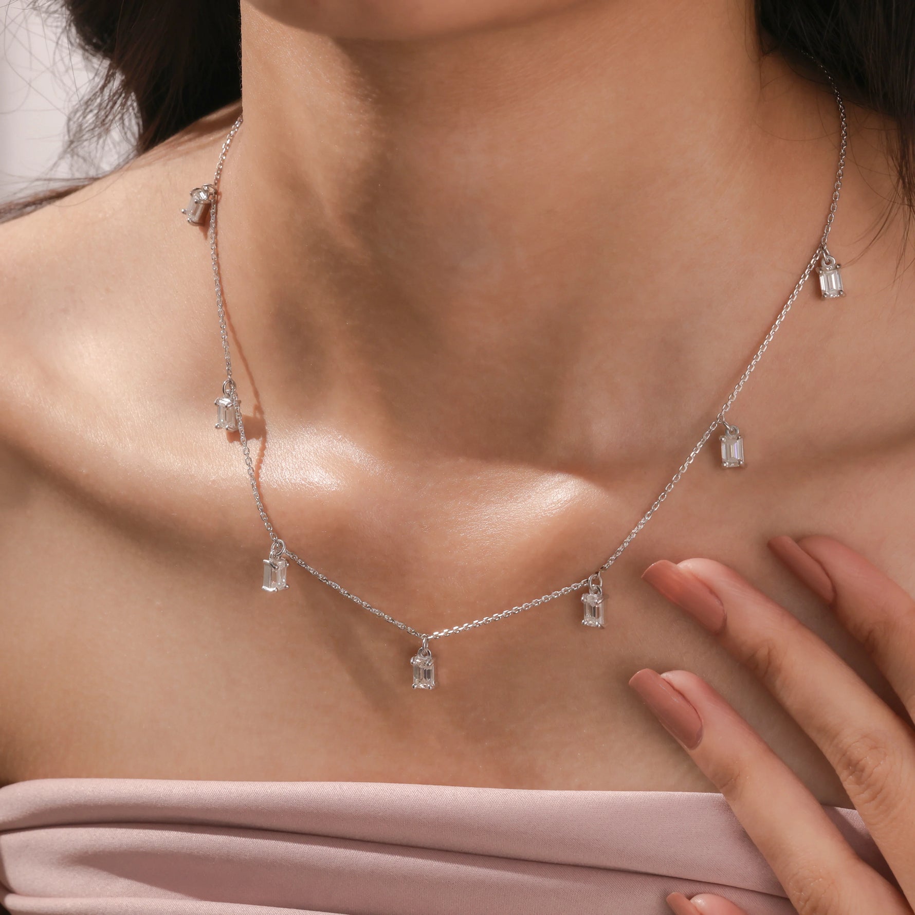 Emerald Dainty Diamond Necklace