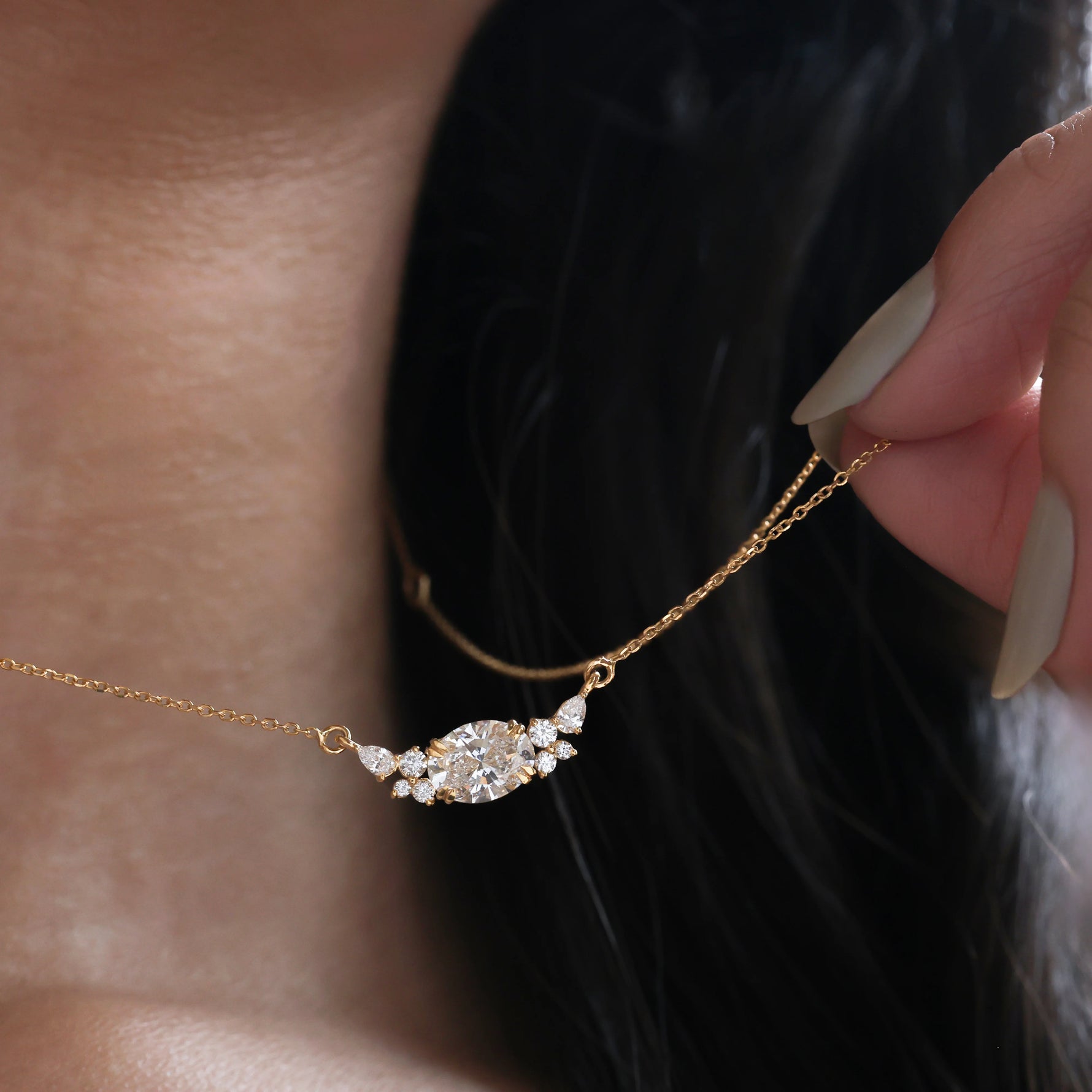 Oval And Pear Cut Diamond Necklace 