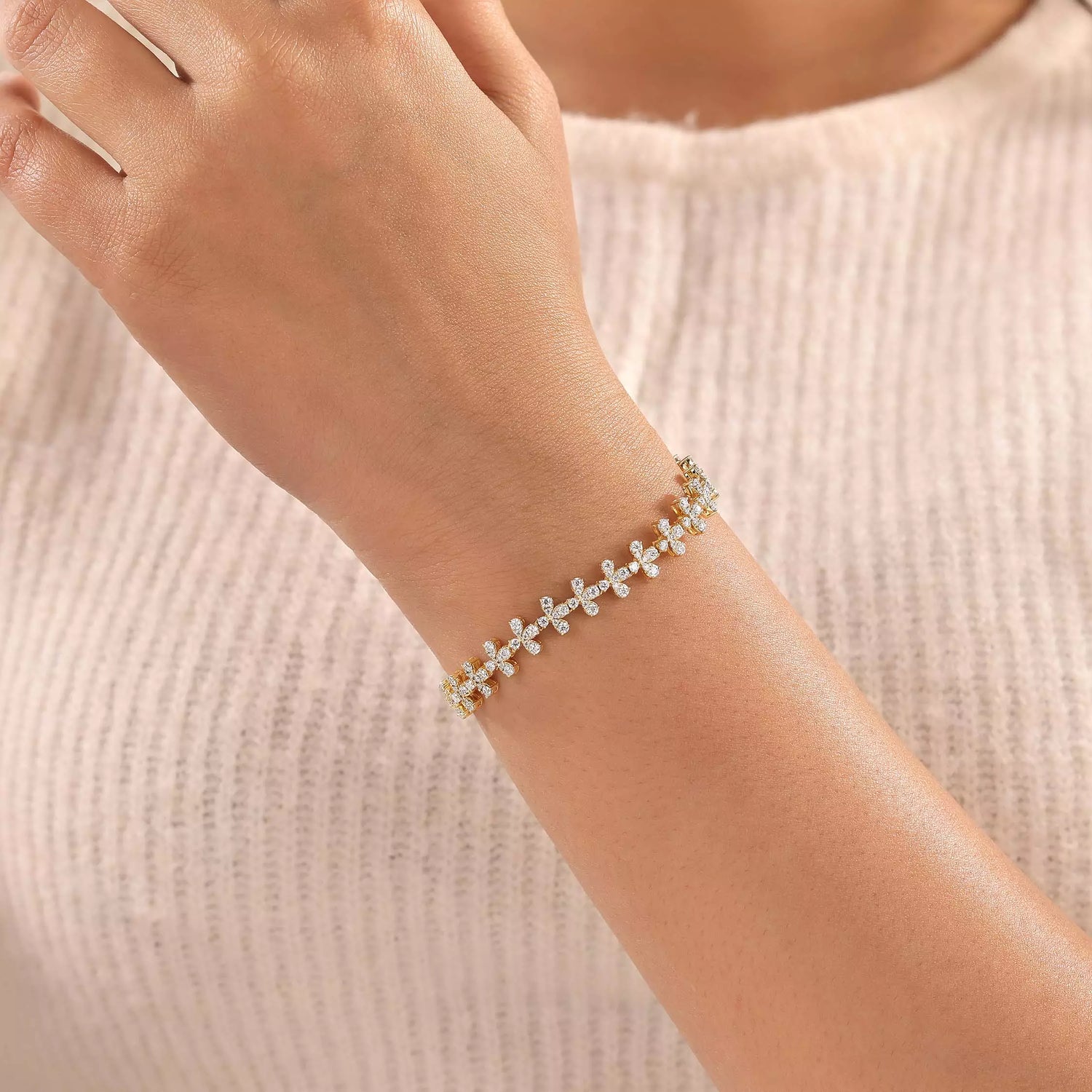 3.40 CT Round Natural Diamond Flower Tennis Bracelet