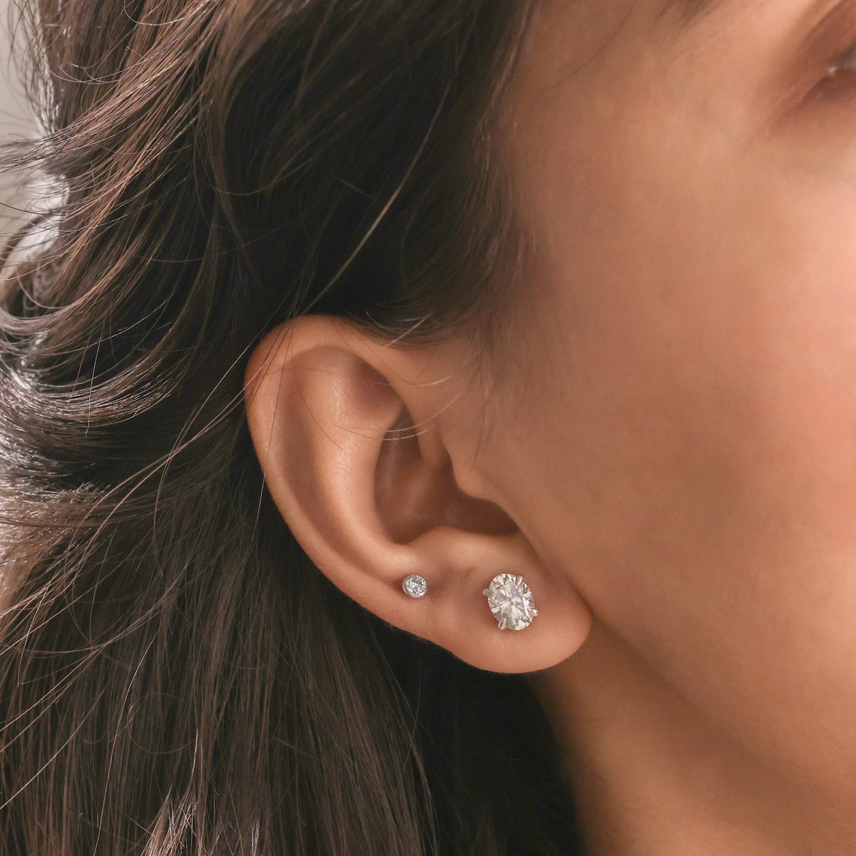 Oval Diamond Earring 