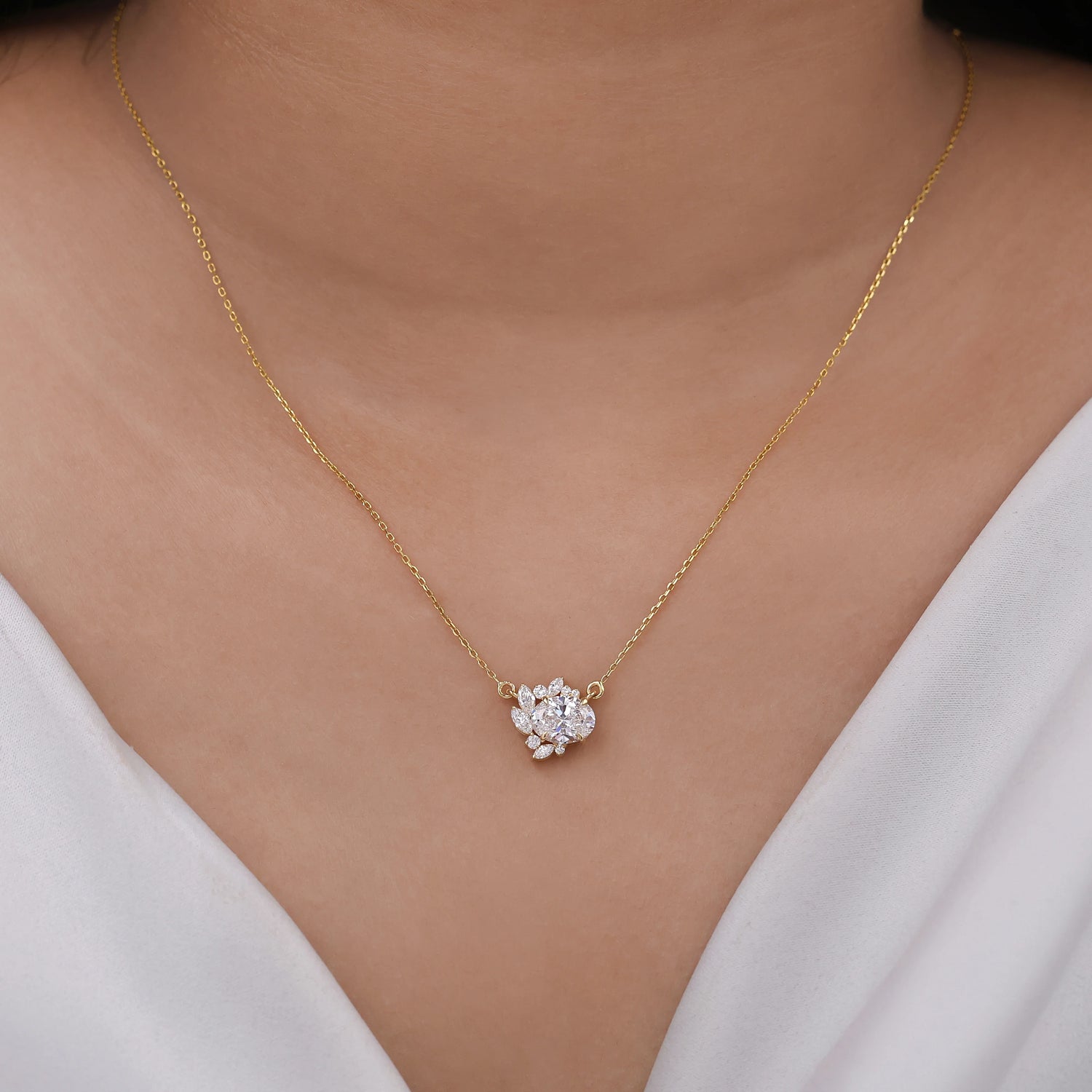 1.60 CT Natural Diamond Oval Cluster Necklace