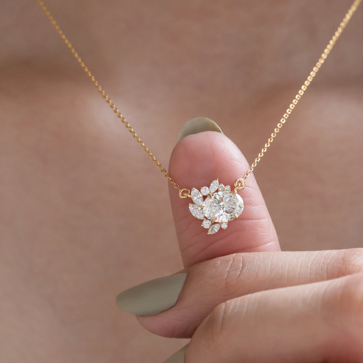 Round Diamond Gold Necklace 