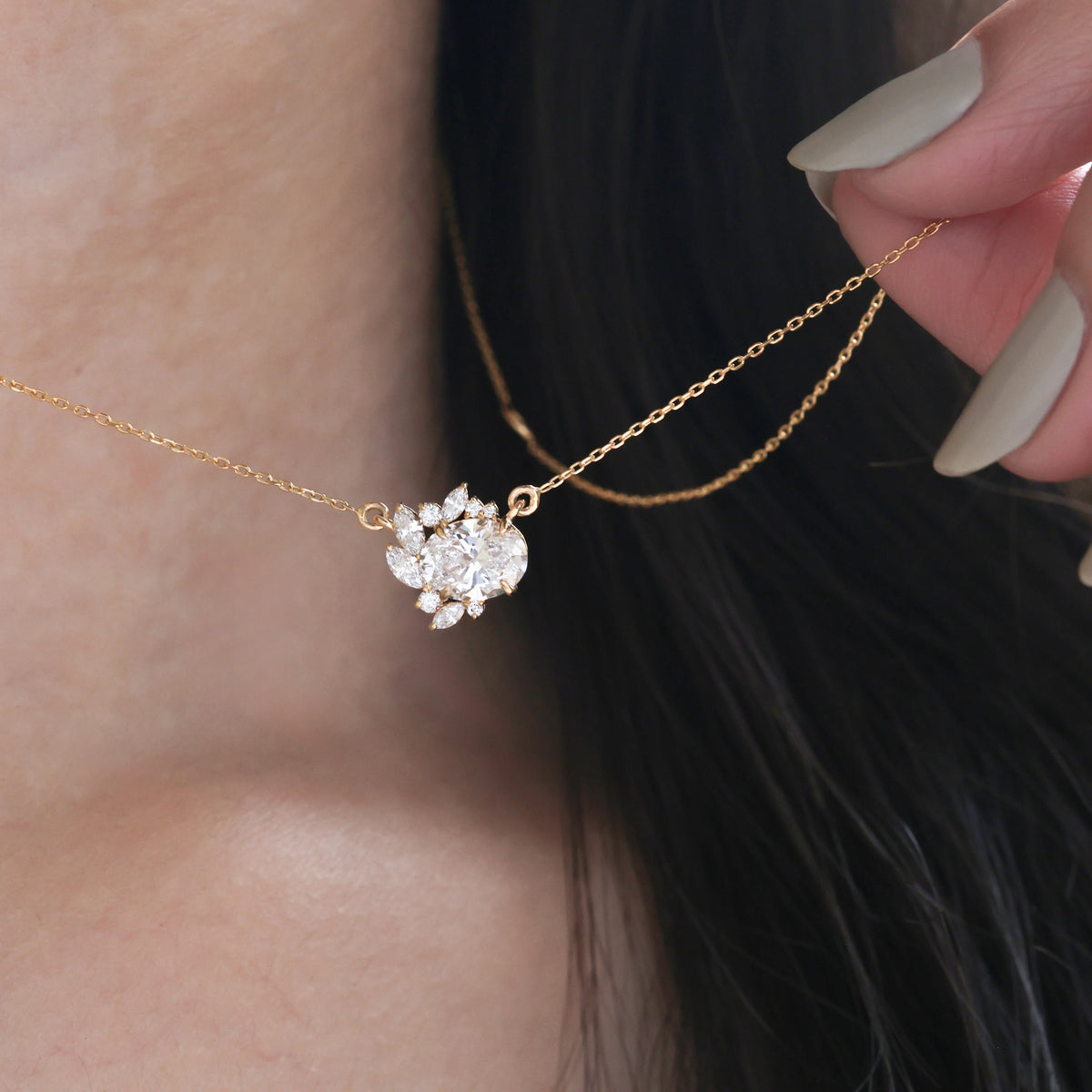 Oval And Round Cluster Necklace 