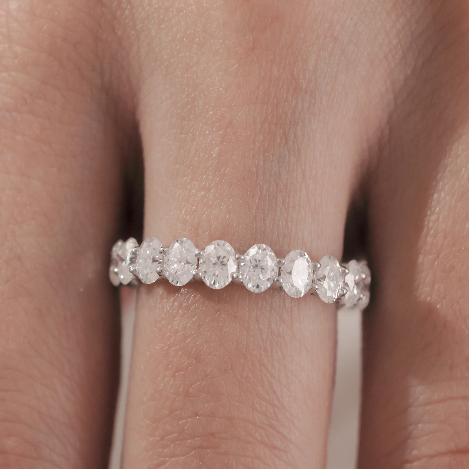 Oval Diamond Gold Ring 