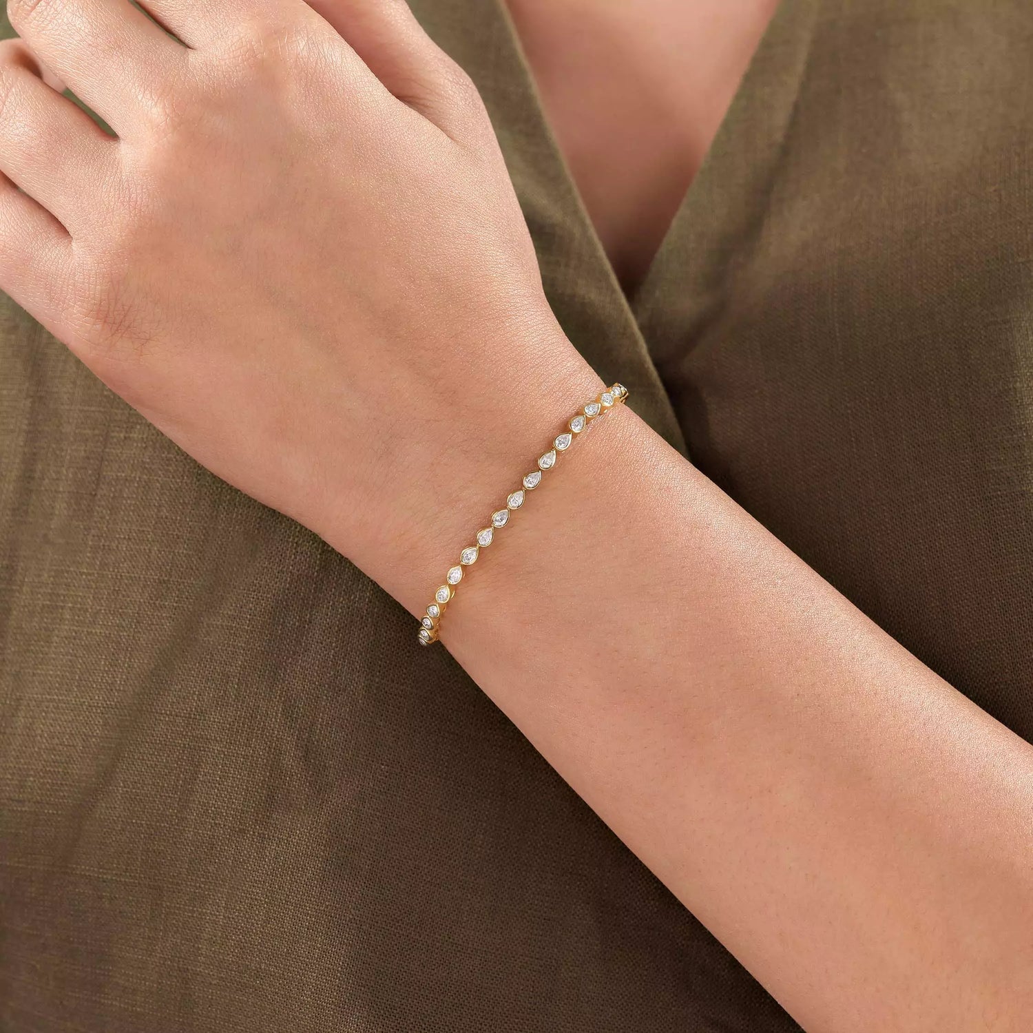 1.70 CT Pear Cut Lab Diamond Tennis Bracelet