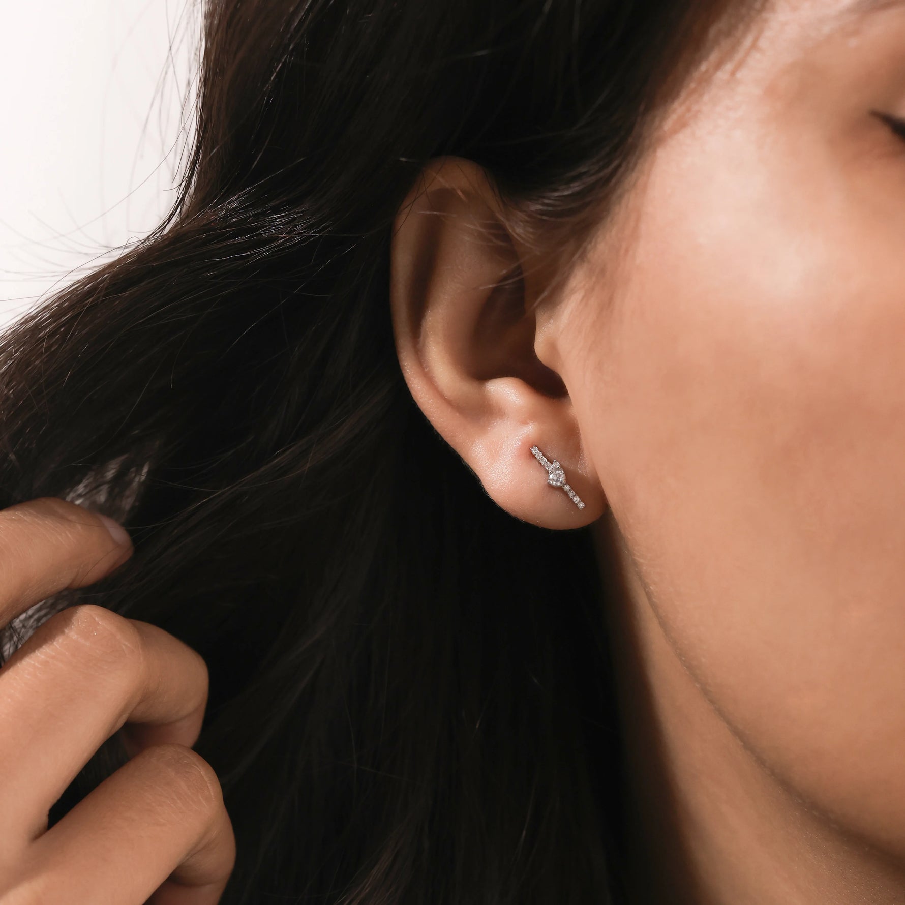 Pear and Round Diamond Gold Earring 