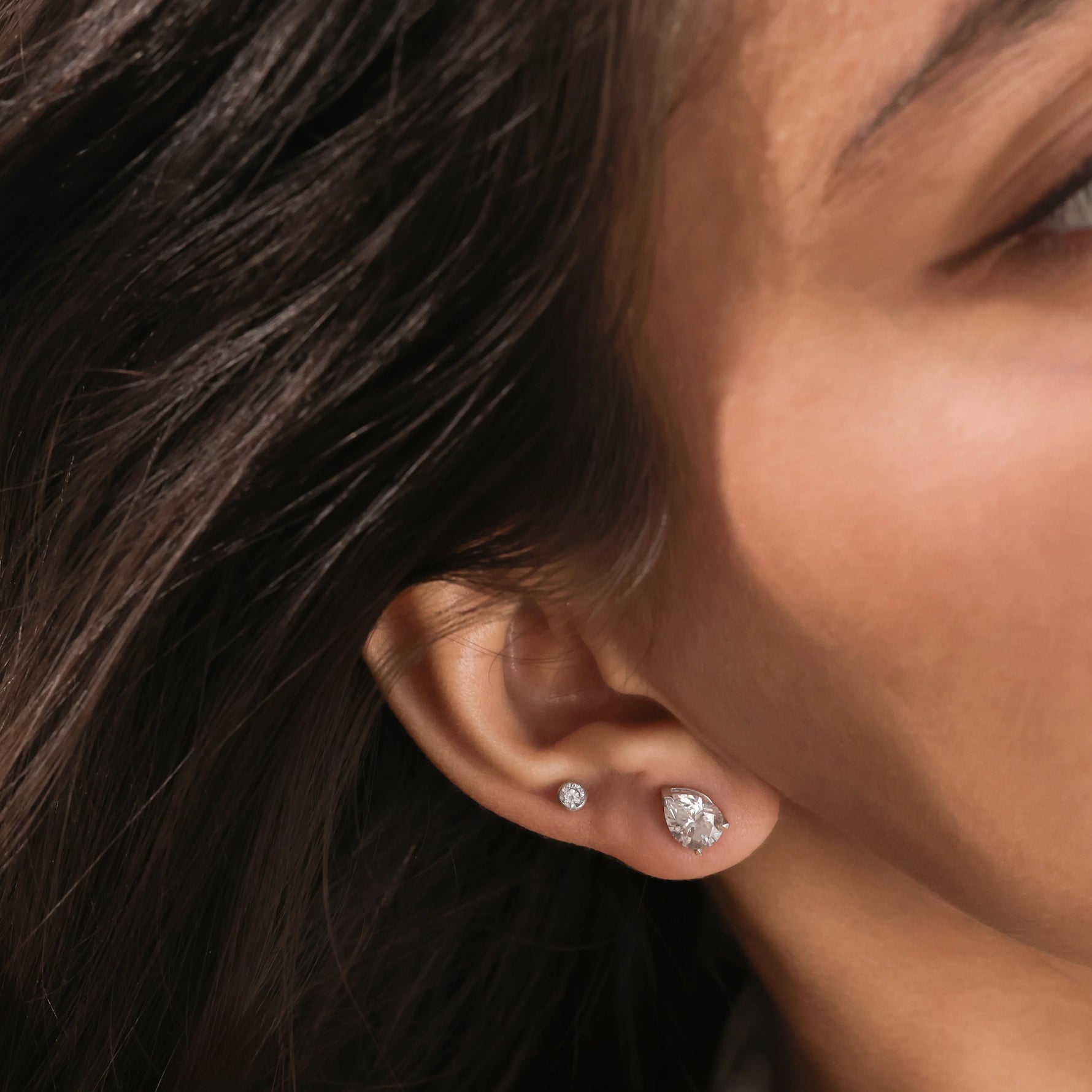 Pear Diamond Gold Earring 