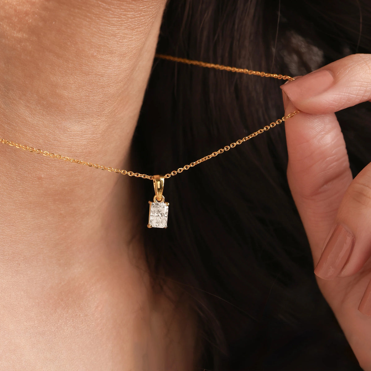 Single Diamond Necklace 