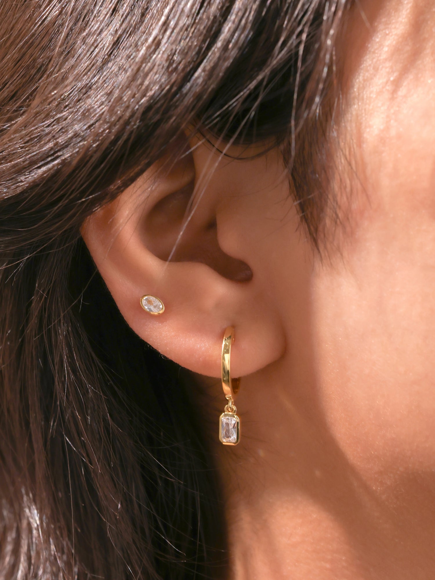 0.20 CT Natural Diamond Radiant Dangling Hoop Earrings