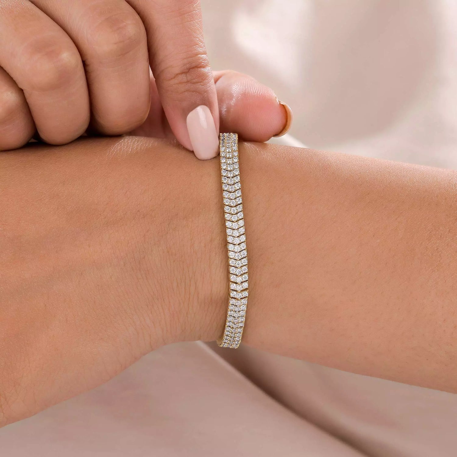 2.30 CT Round Lab Diamond Alternating Bracelet