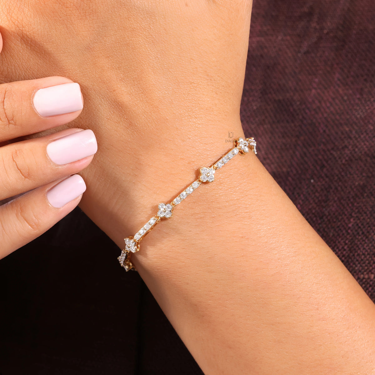 Flower Tennis Bracelet with Round Natural Diamonds