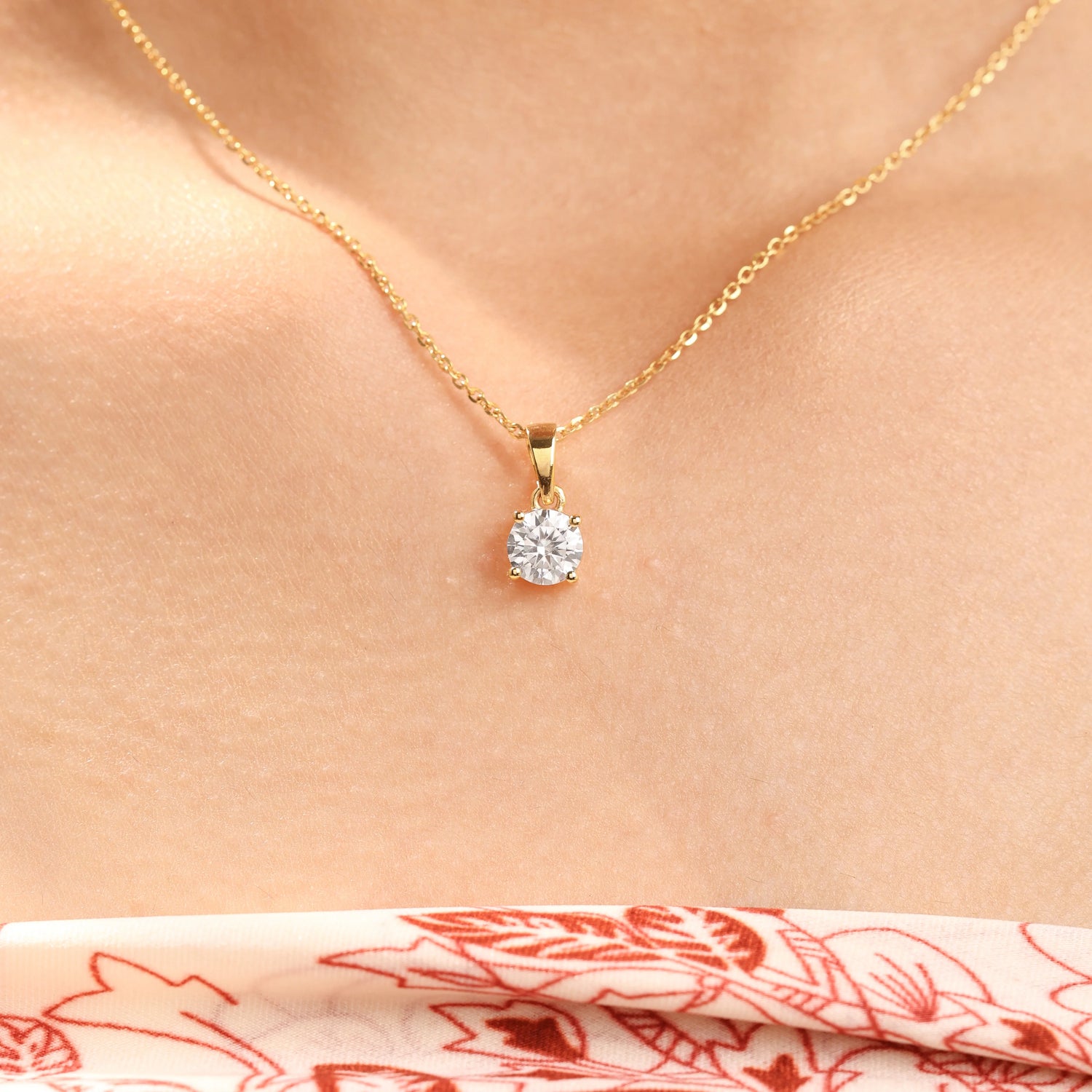 Round Cut Diamond Necklace