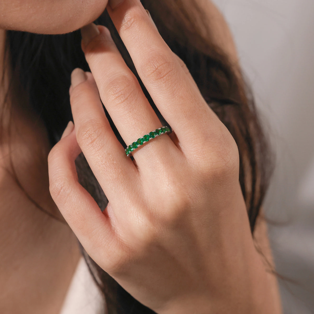 Round Cut Emerald Full Eternity Ring 