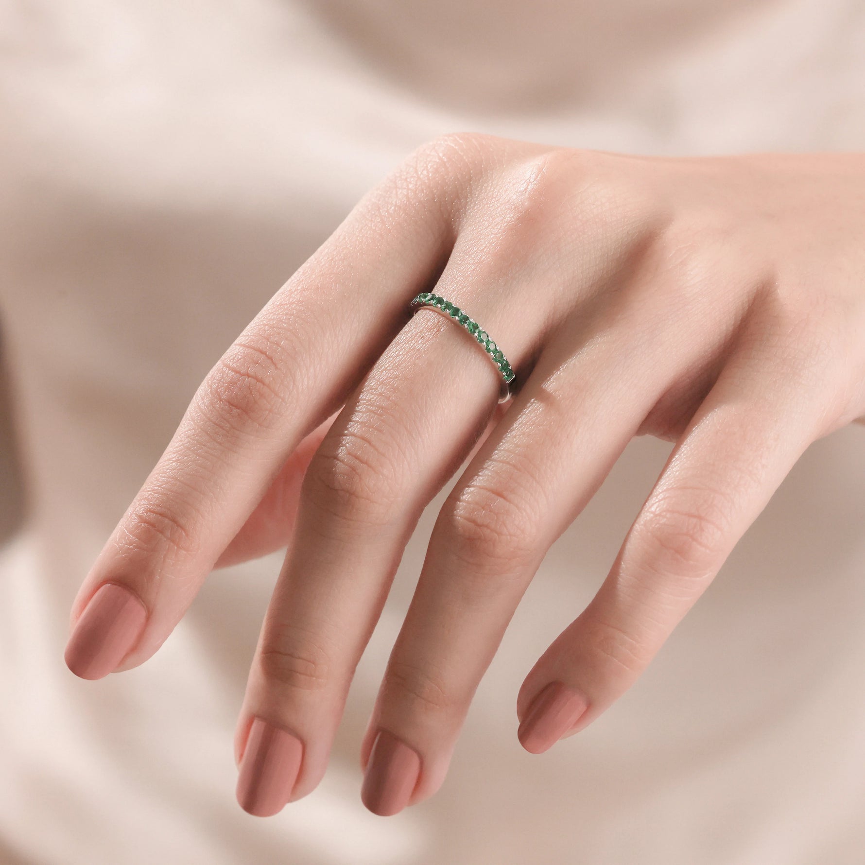 Round Cut Emerald Gold Ring 