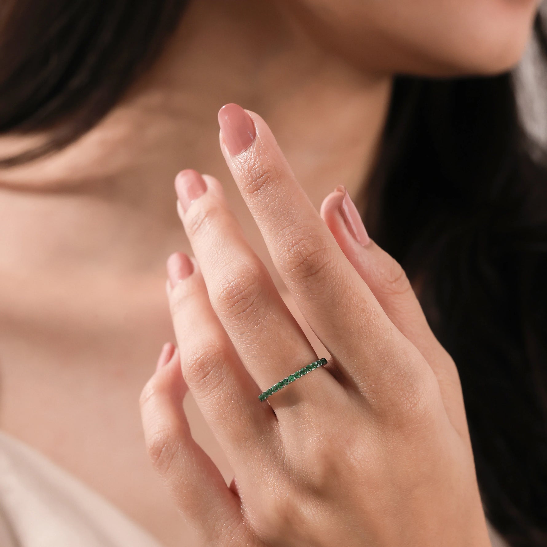 Round Cut Emerald Gemstone Eternity Ring 