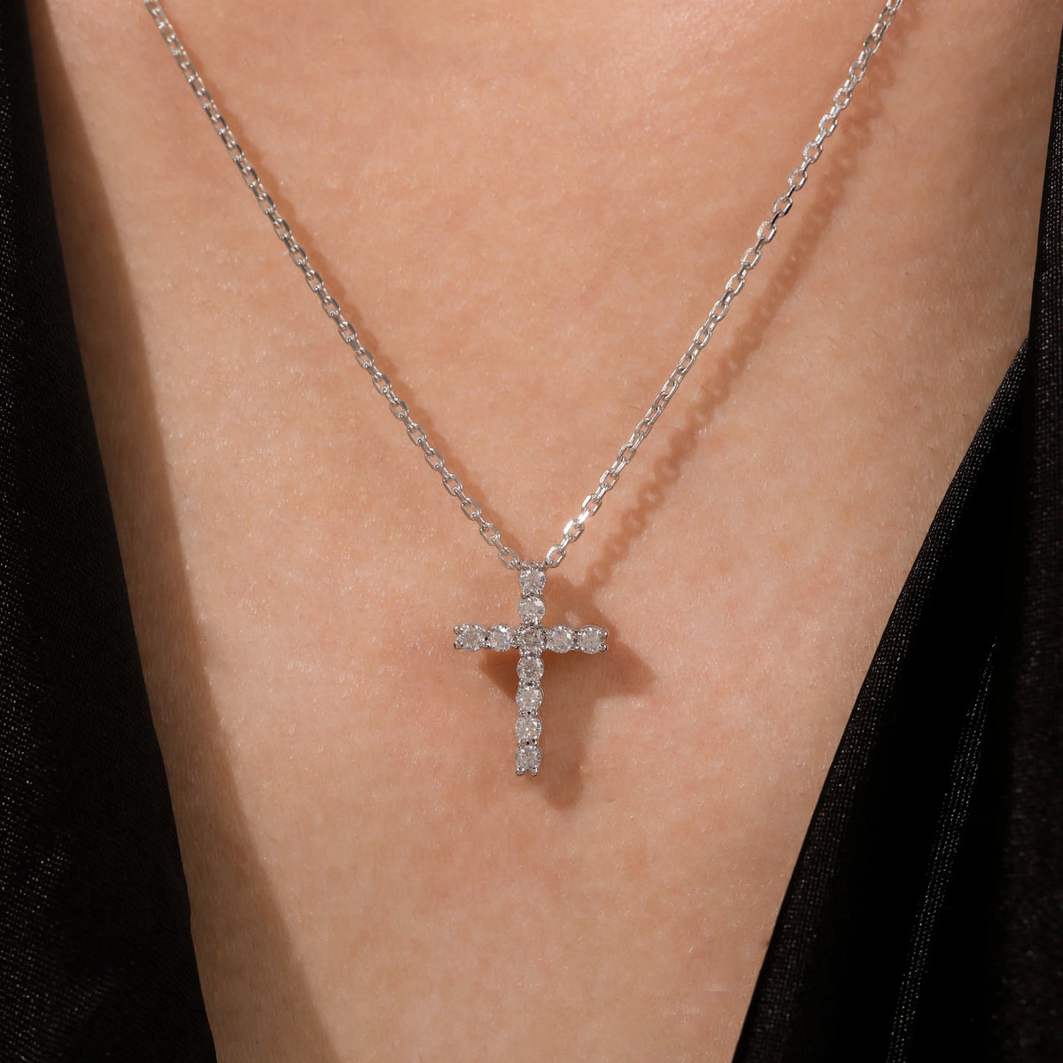Round Cross Pendant