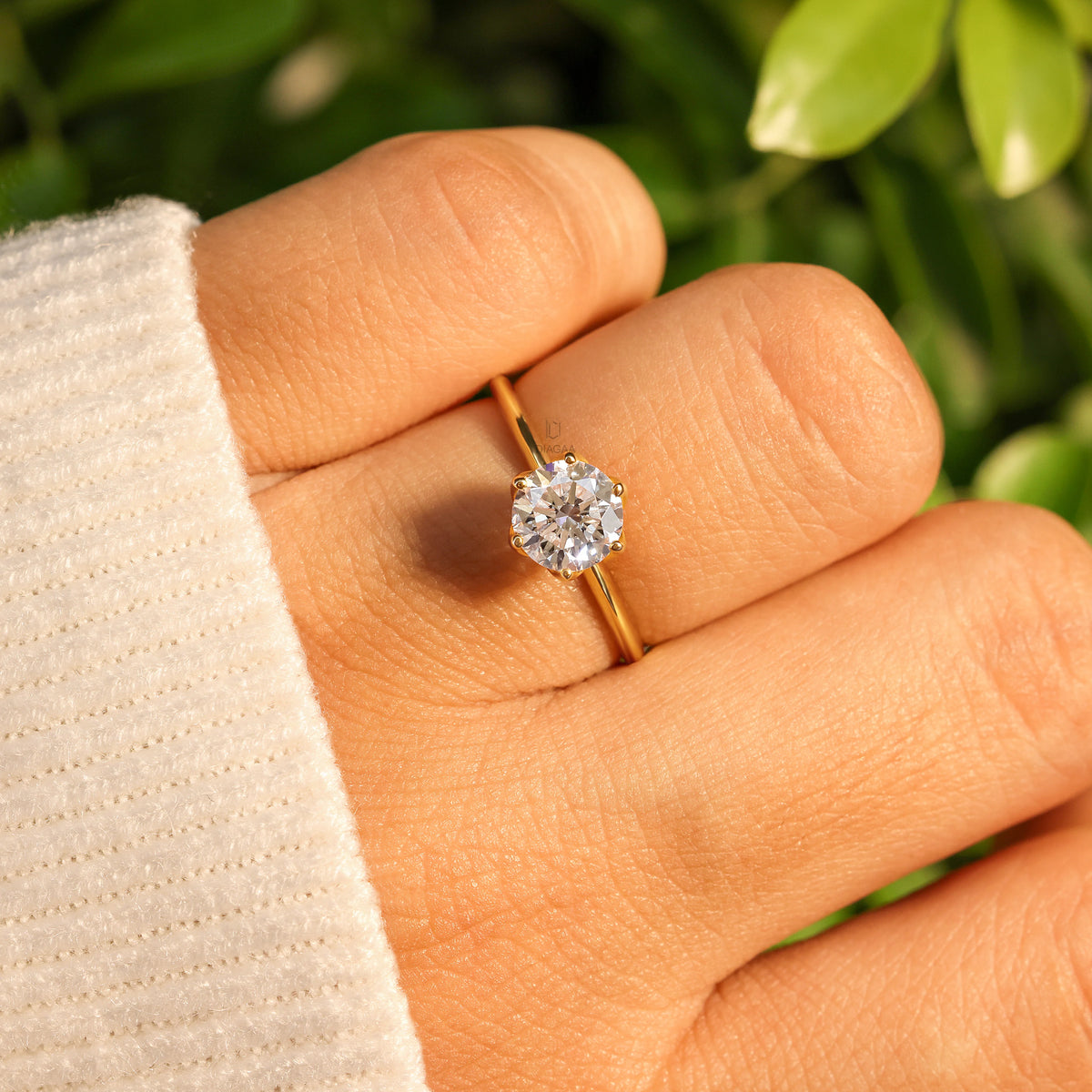 Lab Grown Round Cut Engagement Ring
