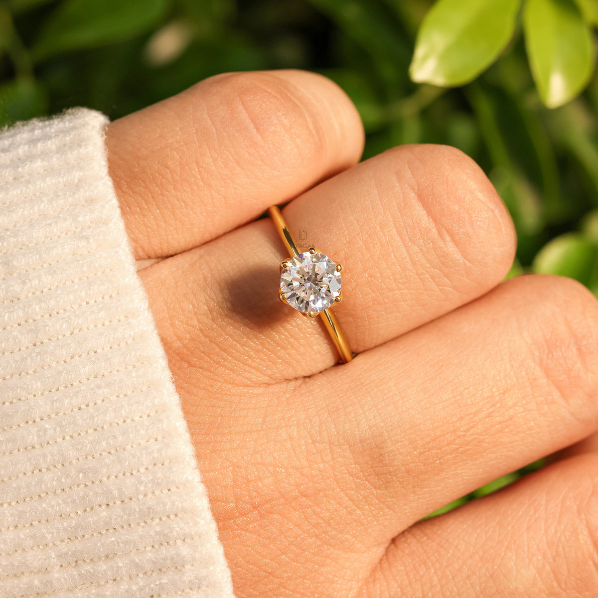 Lab Grown Round Cut Engagement Ring