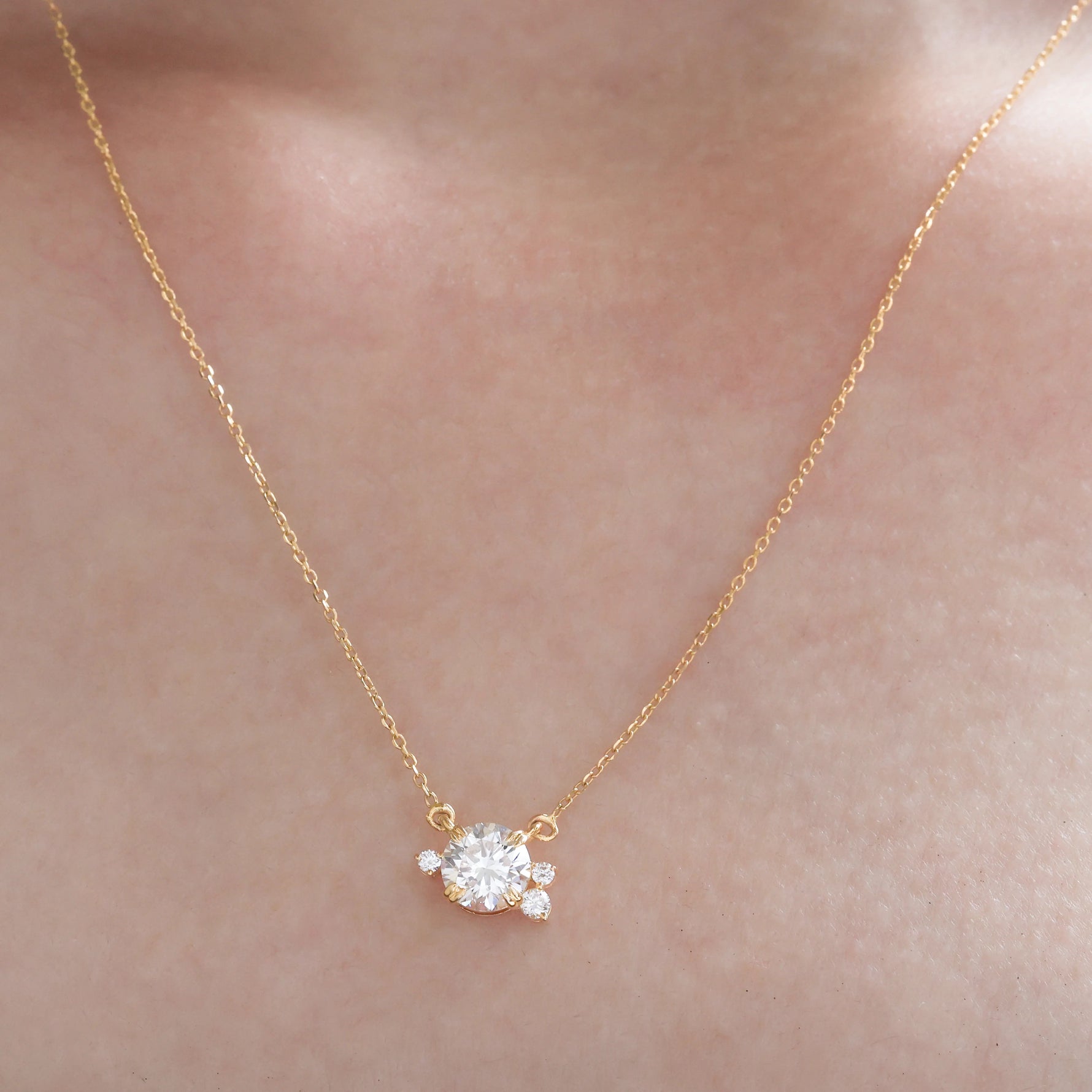 14K Yellow Gold Round Diamond Sparkle Pendant