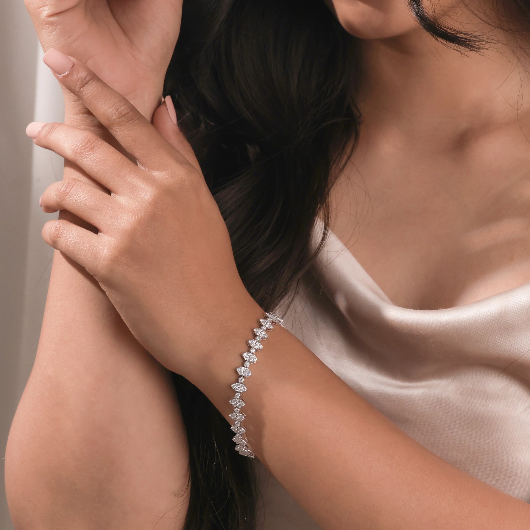 10K Gold Round Diamond Women Bracelet 