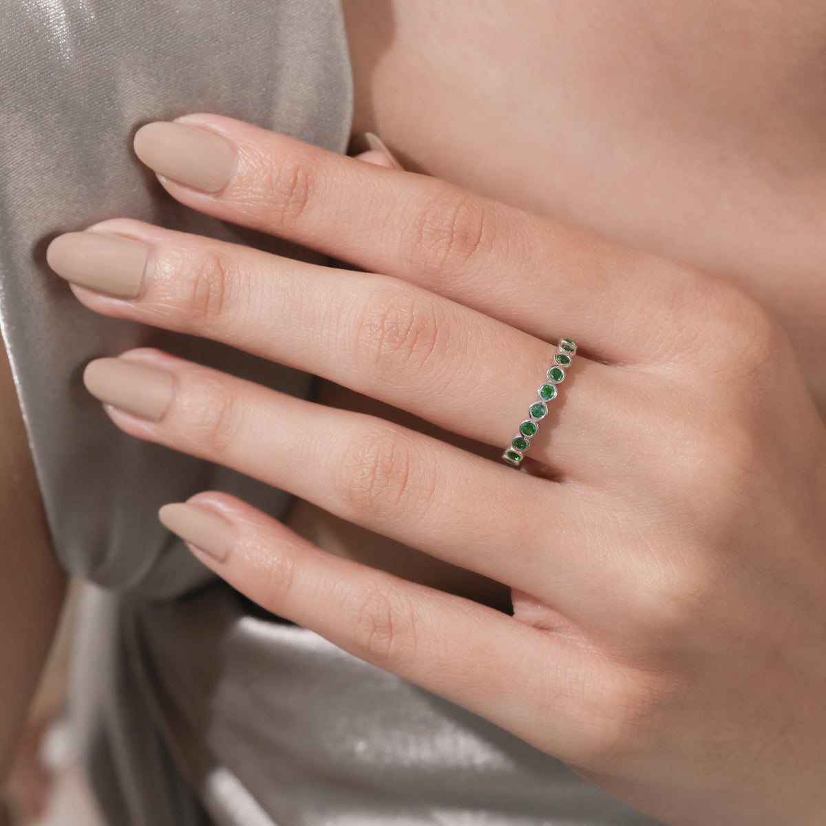 Round Emerald Gemstone Women Ring 