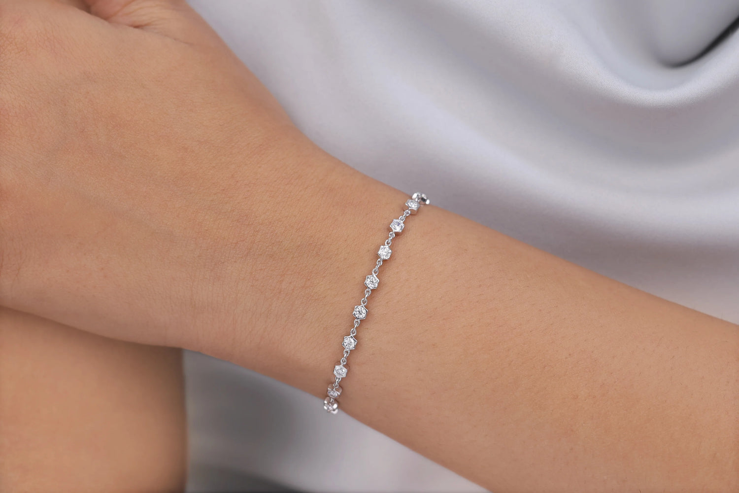 Round Diamond Chain Bracelet
