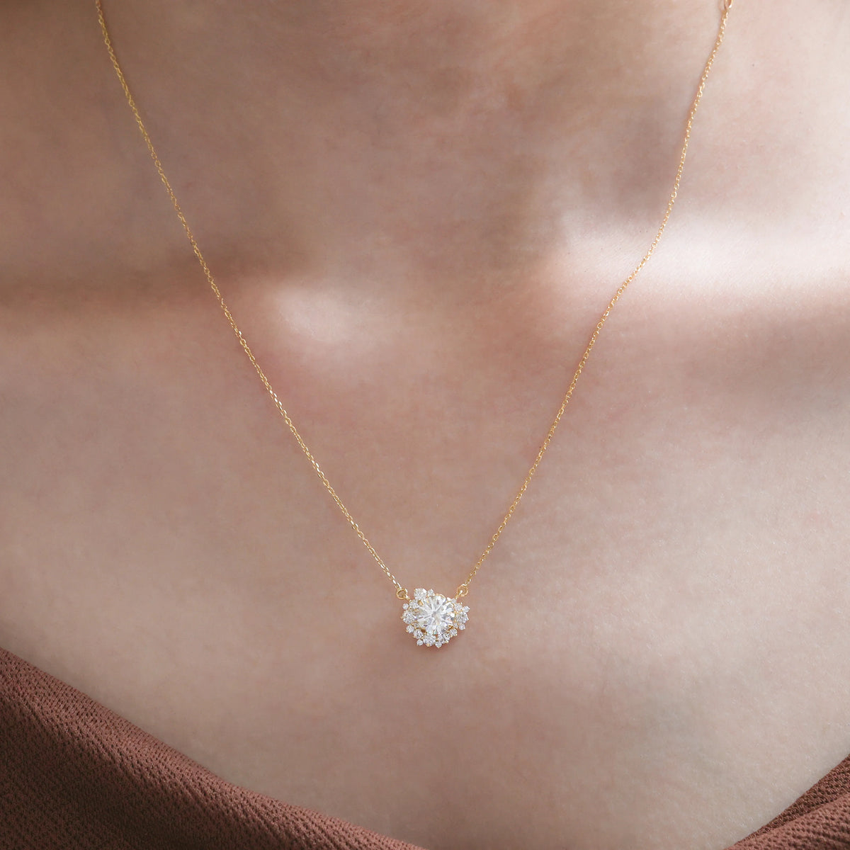 Round Diamond Necklace 