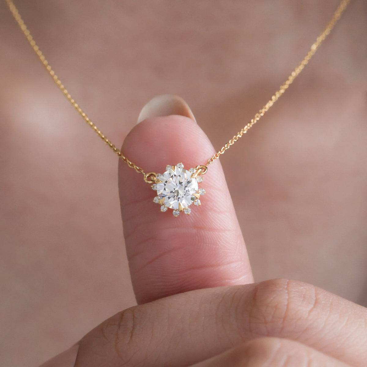 Round Diamond Gold Cluster Necklace 