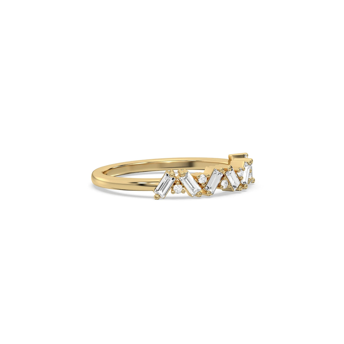 This yellow gold ring displayed on side view is made with round brilliant-cut diamonds and baguette set in a prong setting