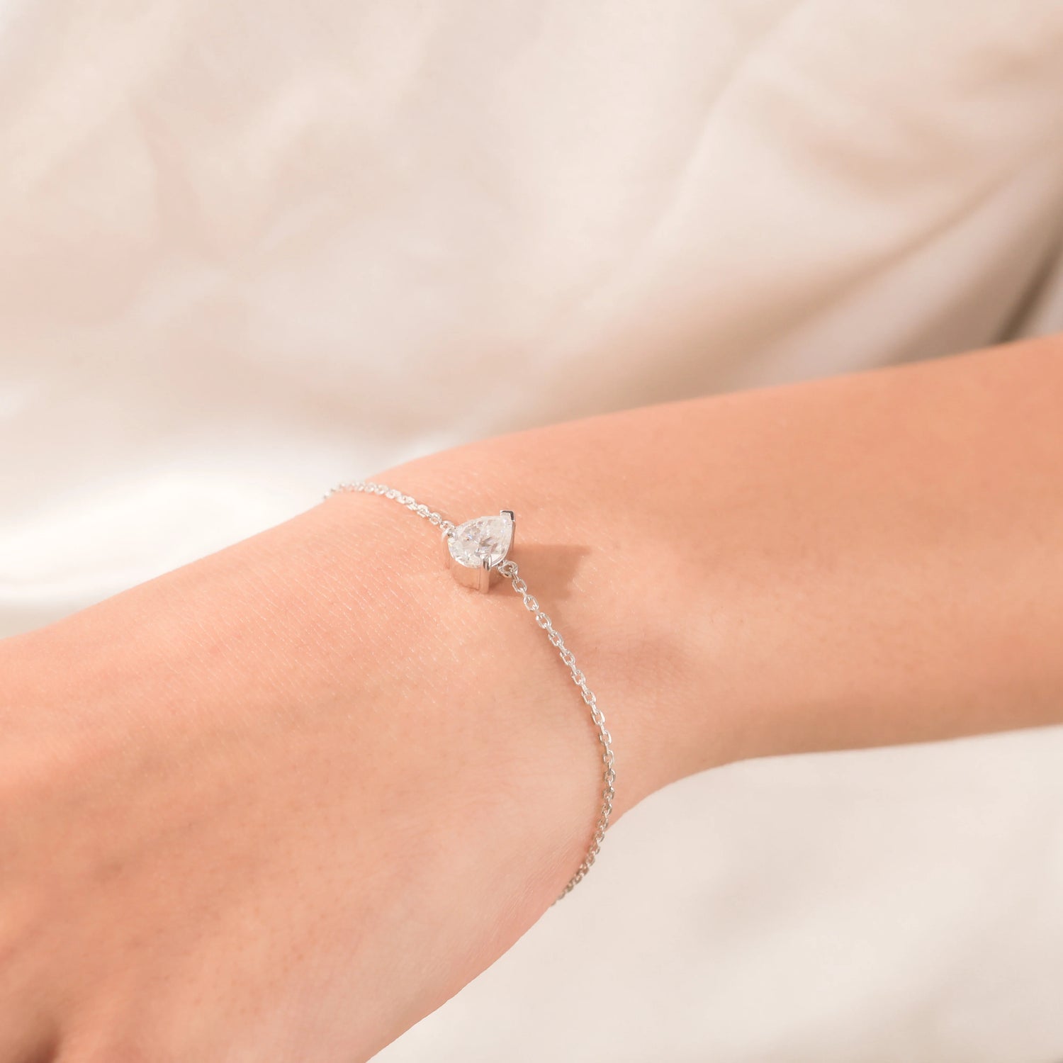 Pear Solitaire Diamond Bracelet