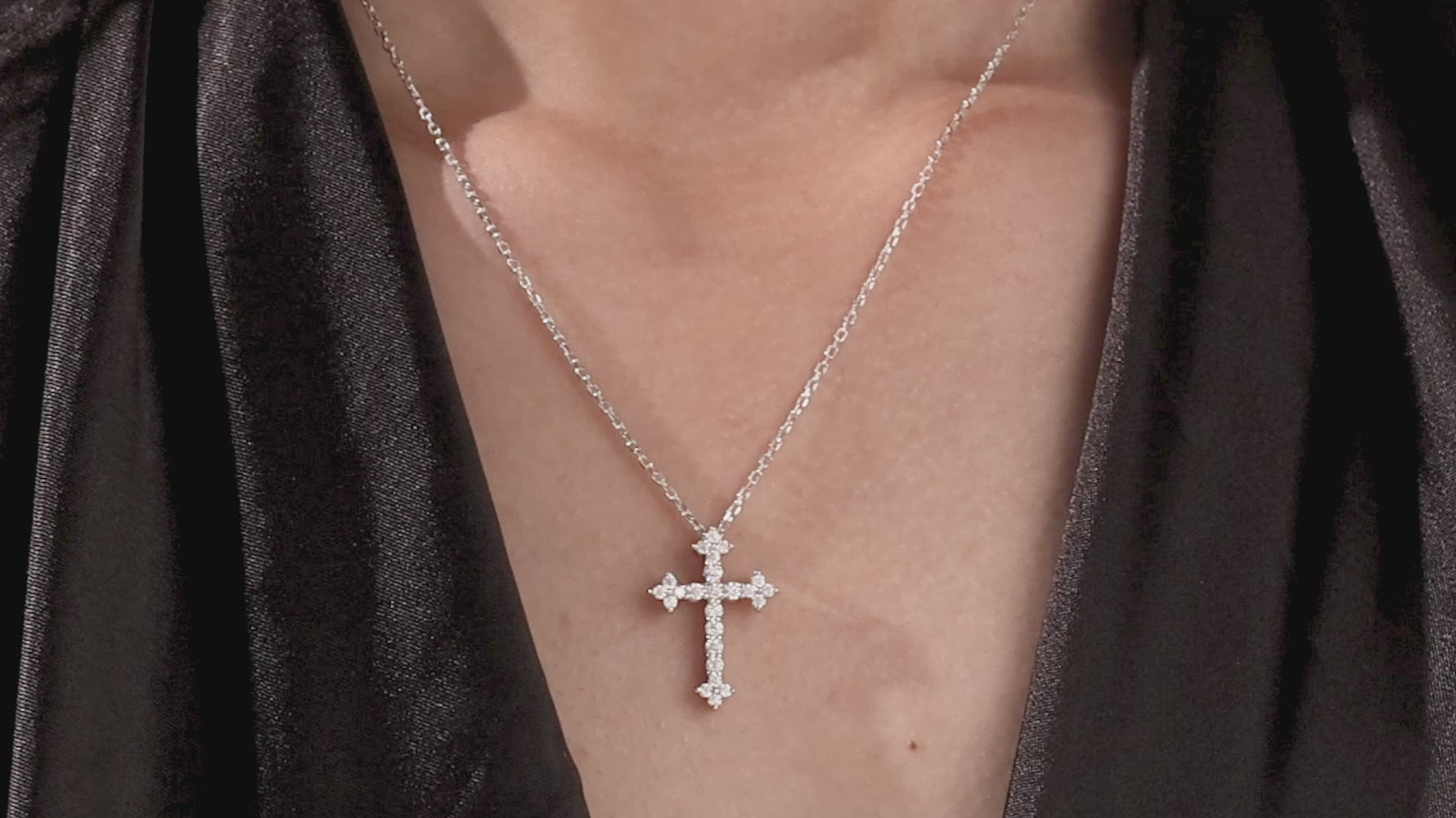 18K Yellow Gold Round Cut Diamond Cross Pendant