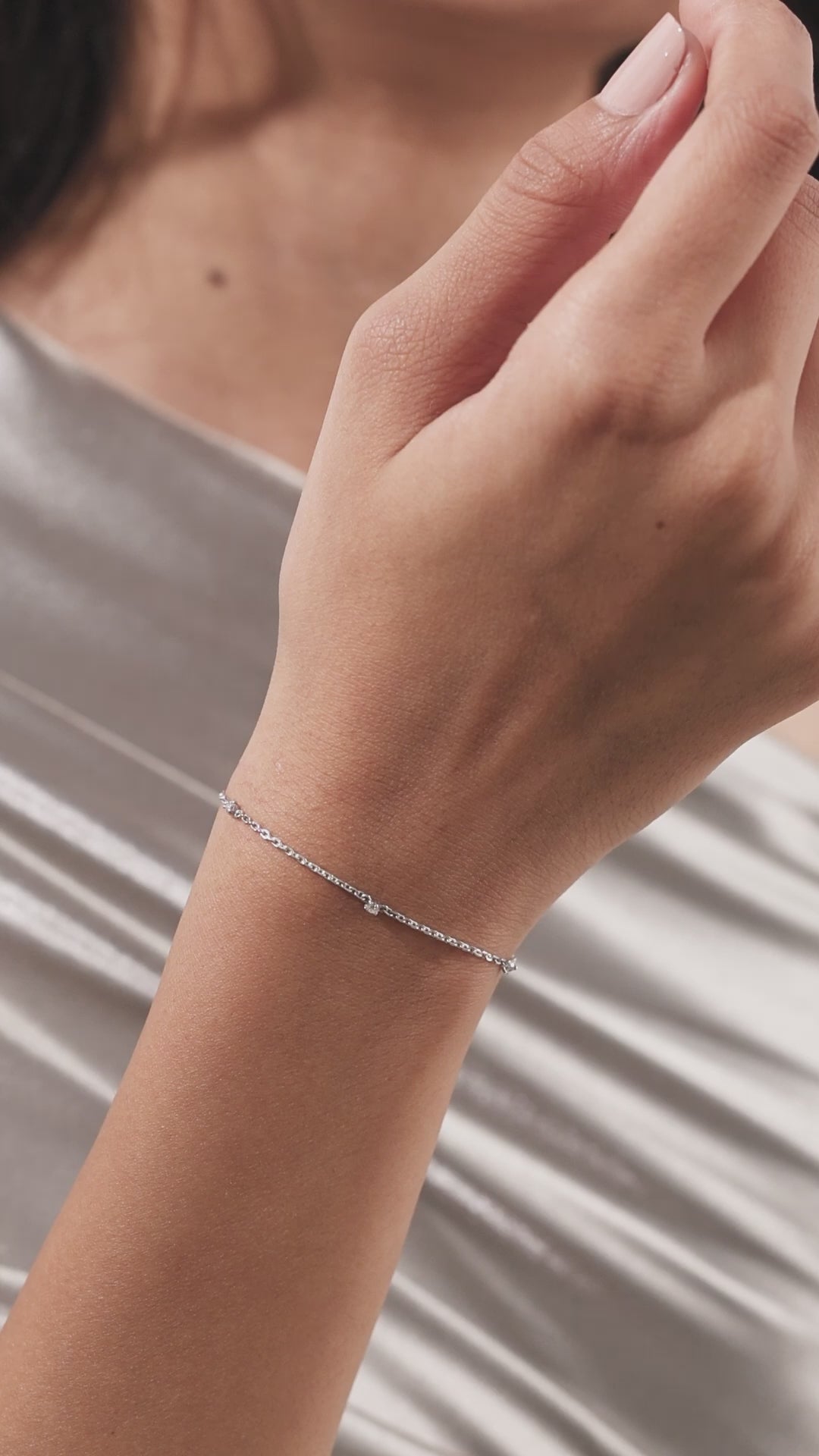 Round Diamond Distance Bracelet 