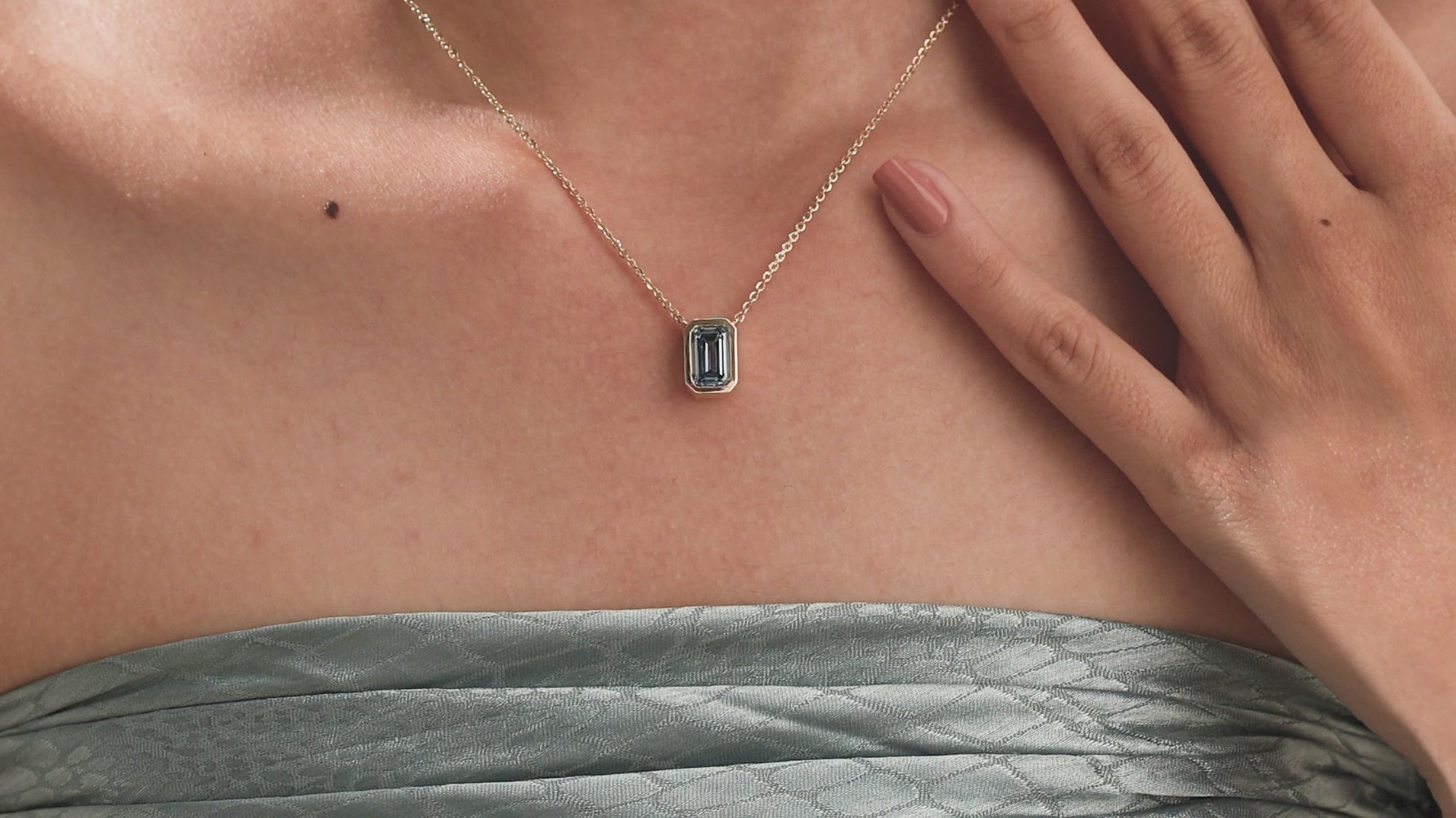 Blue Diamond Necklace 