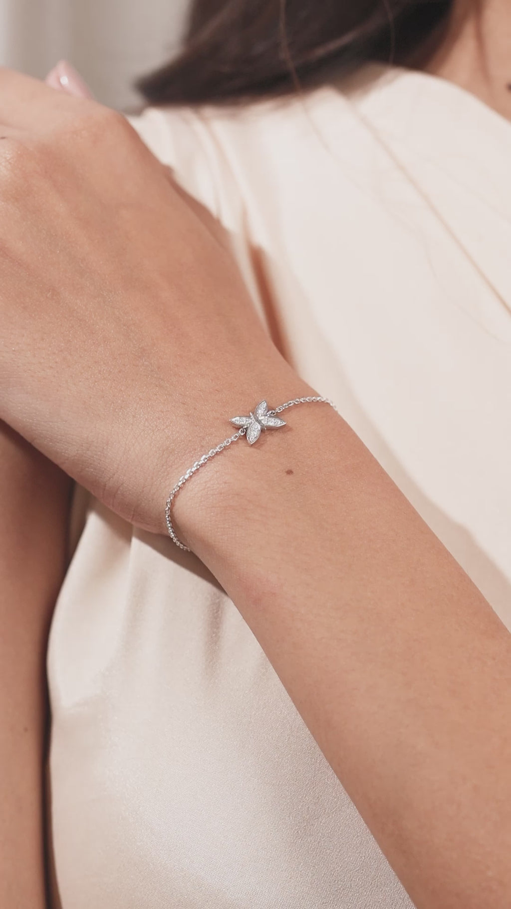 14K White Gold Butterfly Round Cut Diamond Bracelet