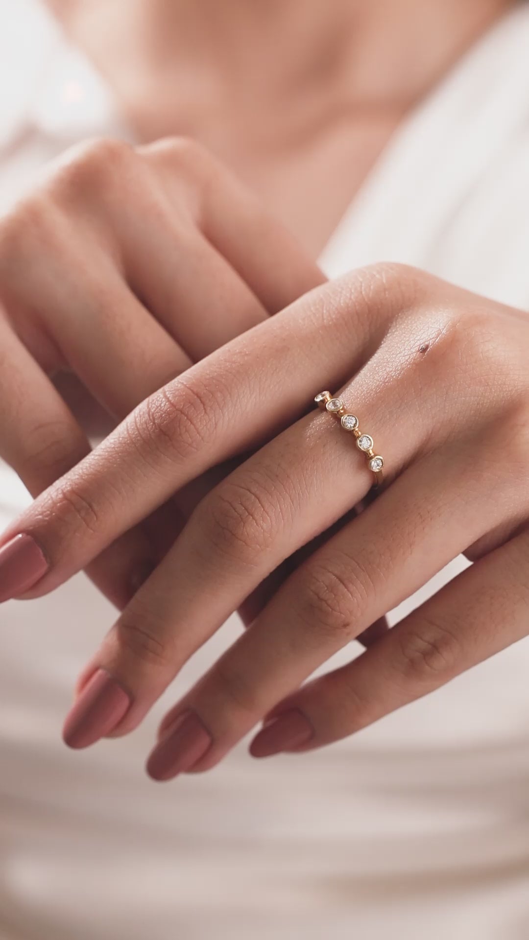 Round Diamond Wedding Ring