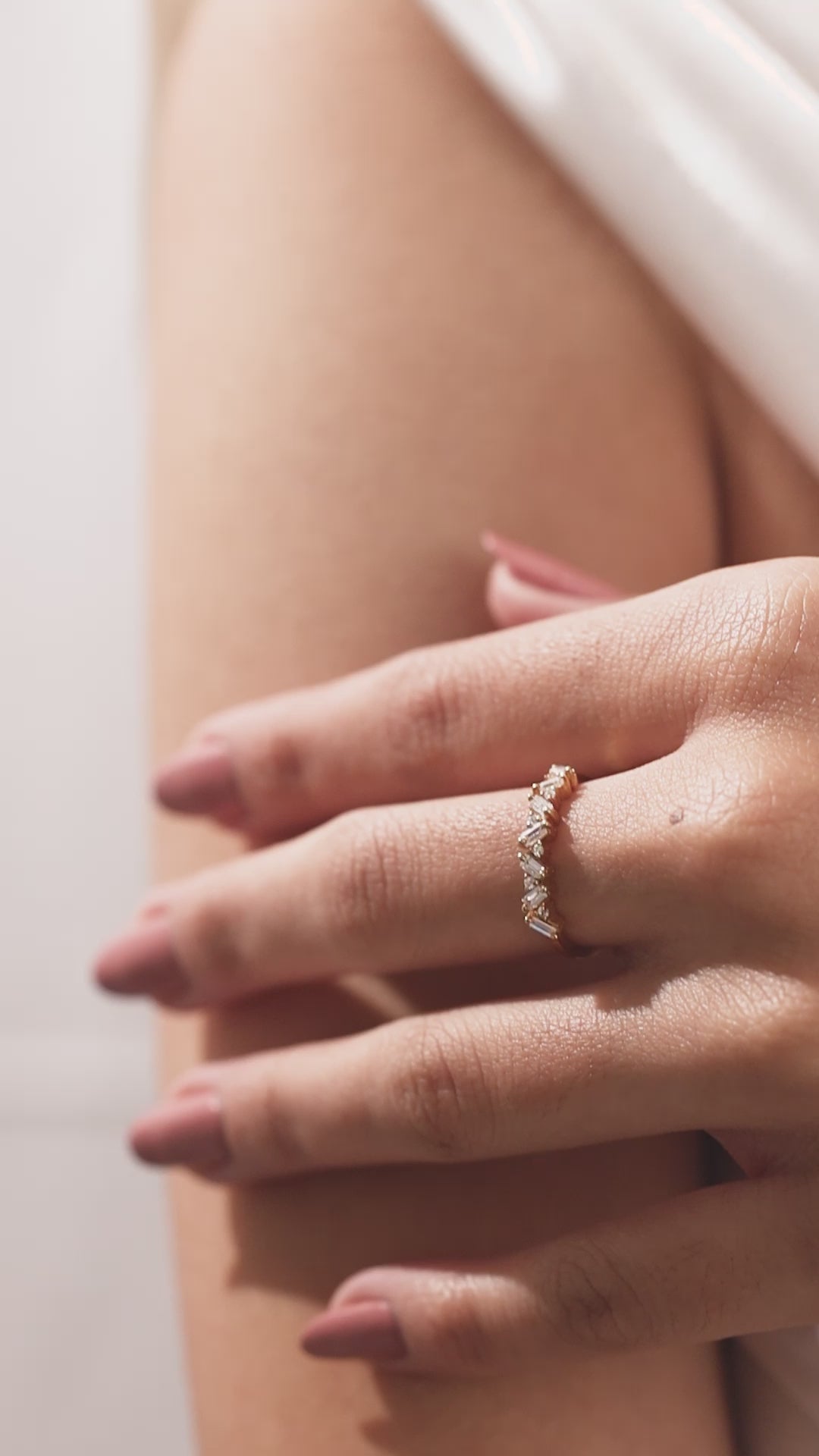 14K baguette and round diamond ring