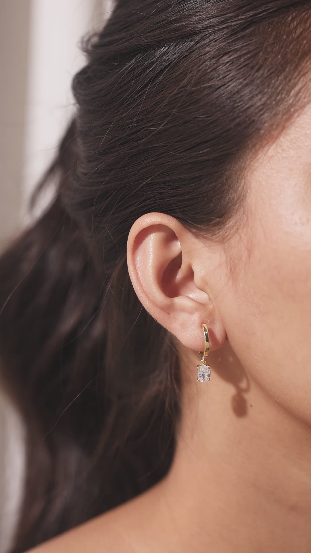 Oval Diamond Prong Set Earring 