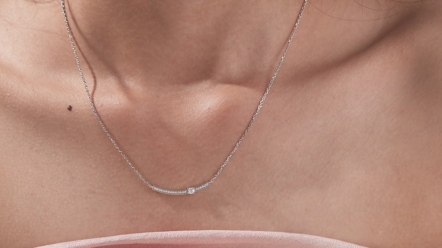 18K Yellow Gold Round Cut Diamond Curved Bar Necklace