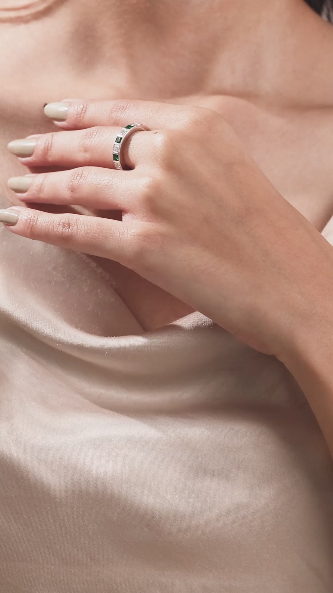 14K White Gold Princess Diamond Emerald Gemstone Ring