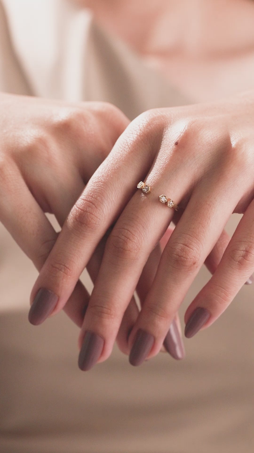 Round Cut Diamond Ring